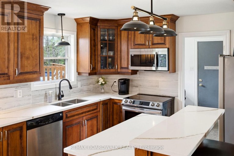 29674449/1671-oneill-road/north-grenville-twp-kemptville-south/north-grenville/ontario/K0G1S0_14