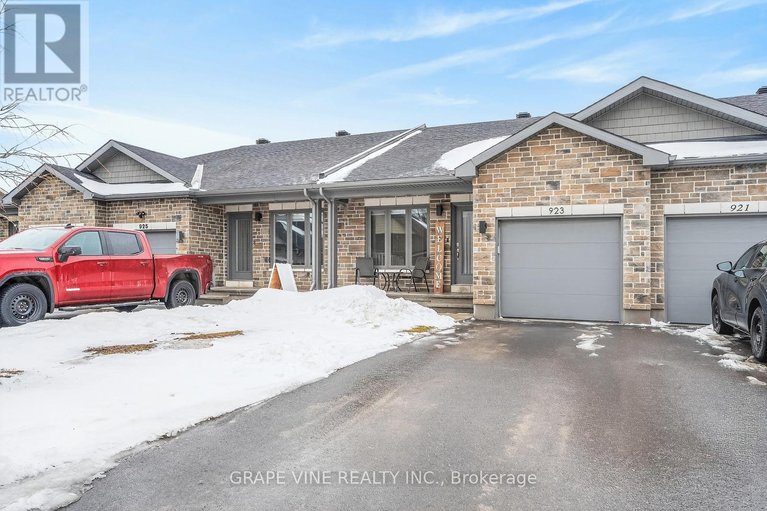 29484450/923-leishman-drive/mississippi-mills-ramsay-twp/mississippi-mills/ontario/K0A1A0_2