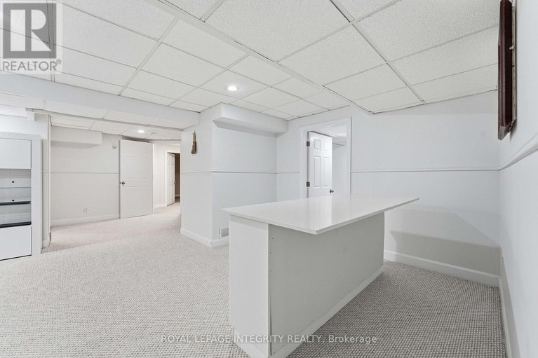 29280085/607-devonwood-circle/blossom-parkkemp-parkfindlay-creek/ottawa/ontario/K1T4E6_38