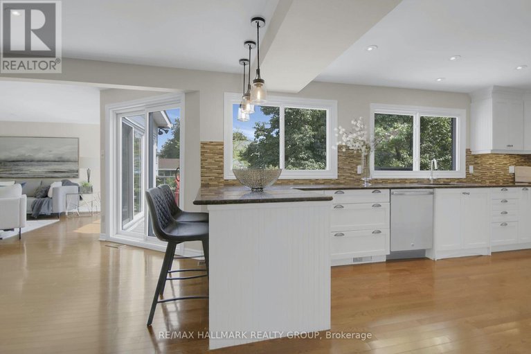 28723074/51-charkay-street/borden-farmstewart-farmcarleton-heightsparkwood-hills/ottawa/ontario/K2E5N5_28