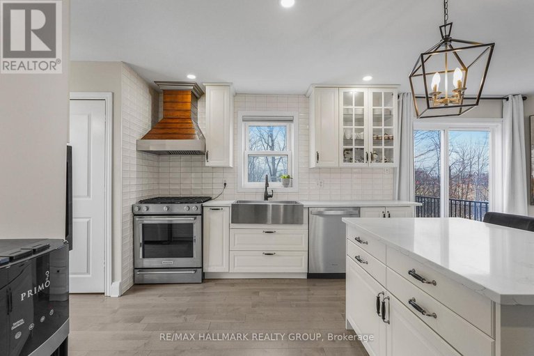 29592597/436-yves-street/town-of-rockland/clarence-rockland/ontario/K4K1E9_6