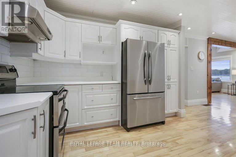 28565306/3758-mapleshore-drive/north-grenville-twp-kemptville-east/north-grenville/ontario/K0G1J0_18