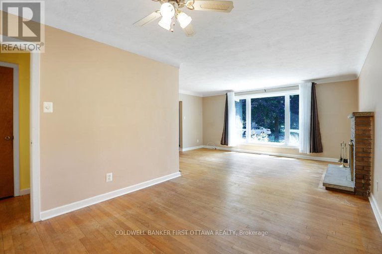 28655520/2133-westbourne-avenue/mckellar-heightsglabar-park/ottawa/ontario/K2A1N3_17