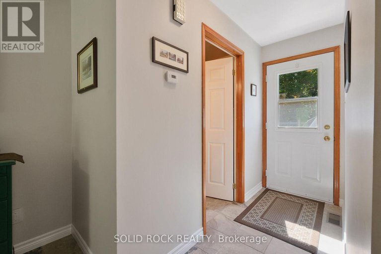 28631111/209-deerwood-drive/fitzroy-ward-south-west/ottawa/ontario/K0A2H0_28