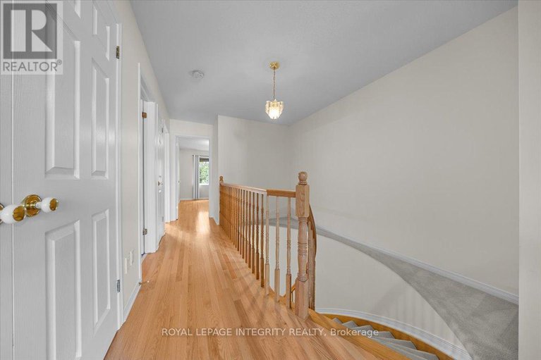 28809017/2093-bergamot-circle/springridgeeast-village/ottawa/ontario/K4A4R4_21