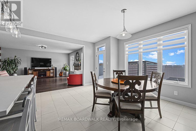 29414212/353-sweetclover-way/avalon-west/ottawa/ontario/K4A1E6_18