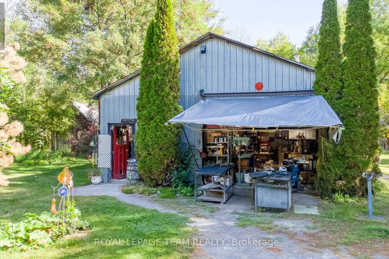 28847636/2828-con10-n/pakenham/mississippi-mills/ontario/K0A2X0_23