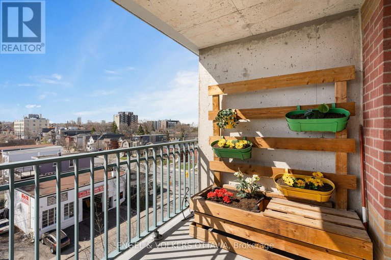 28611084/610-45-holland-avenue/ottawa-west/ottawa/ontario/K1Y4S3_11