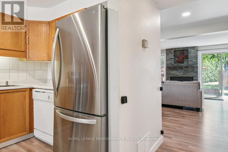 28575649/75-1646-du-sommet-place/chateauneuf/ottawa/ontario/K1C4Y9_7