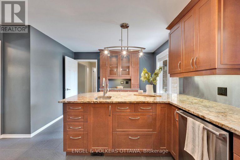 28941289/5233-mclean-crescent/manotick-long-island-nicholls-island/ottawa/ontario/K4M1G1_8