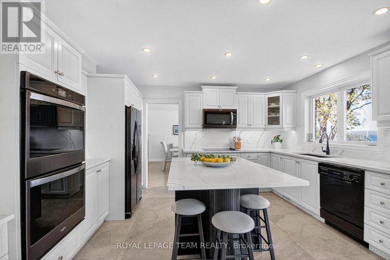 29015605/259-grandview-road/crystal-bayrocky-point/ottawa/ontario/K2H8B9_17