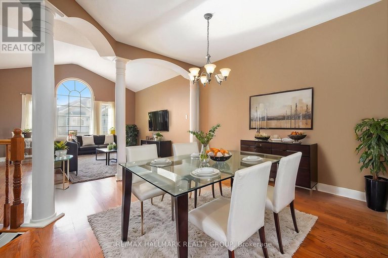 28920154/24-castle-glen-crescent/glencairnhazeldean/ottawa/ontario/K2L4H1_8