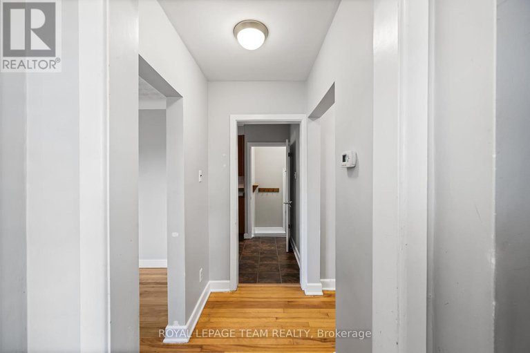 28819611/31-savuto-way-street/meadowlandscrestview/ottawa/ontario/K2G2S9_6