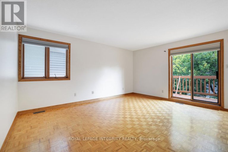 28932150/2291-courtice-avenue-e/alta-vista/ottawa/ontario/K1H7G7_17