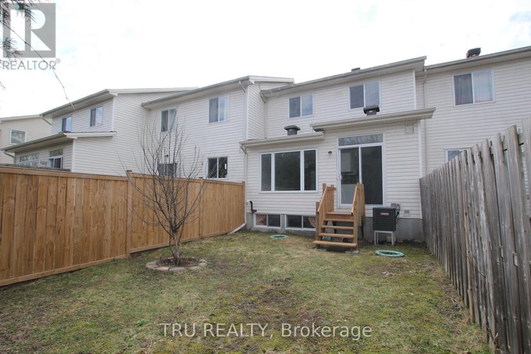 28416739/133-kinross-private/morgans-grantsouth-march/ottawa/ontario/K2K3P9_34