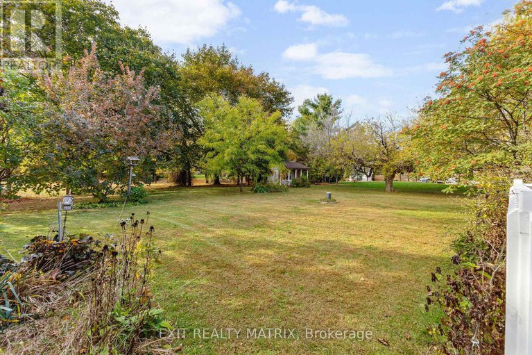 29019444/1100-moffatt-drive/cumberland-ridge/ottawa/ontario/K4C1B7_47