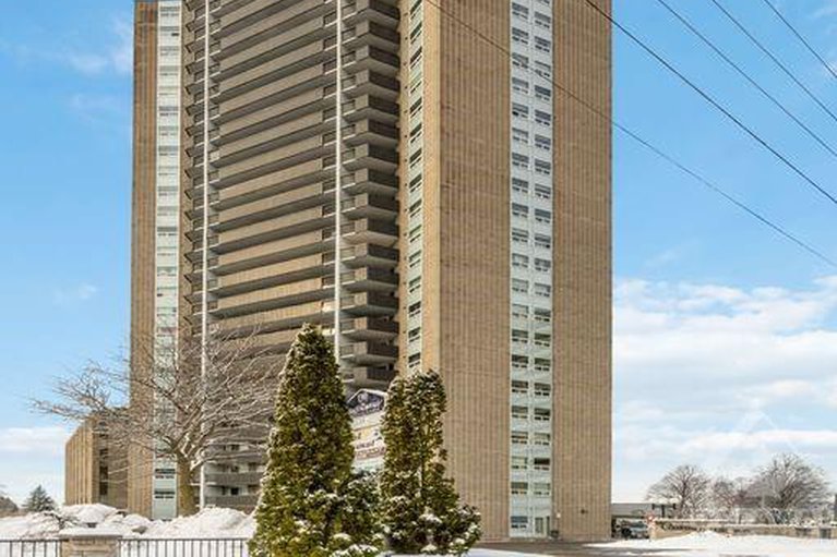 1380 Prince Of Wales Drive Unit#401