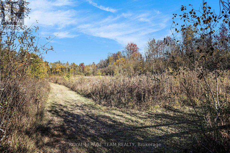 29015814/7521-fourth-line-road/rideau-twp-s-of-reg-rd-6-e-of-mccordick-rd/ottawa/ontario/K0G1J0_40