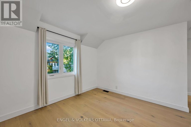 28979624/22-harvard-avenue/old-ottawa-south/ottawa/ontario/K1S4Z3_22