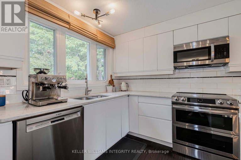 28506368/31-ashgrove-crescent/briargreen/ottawa/ontario/K2G0S1_12