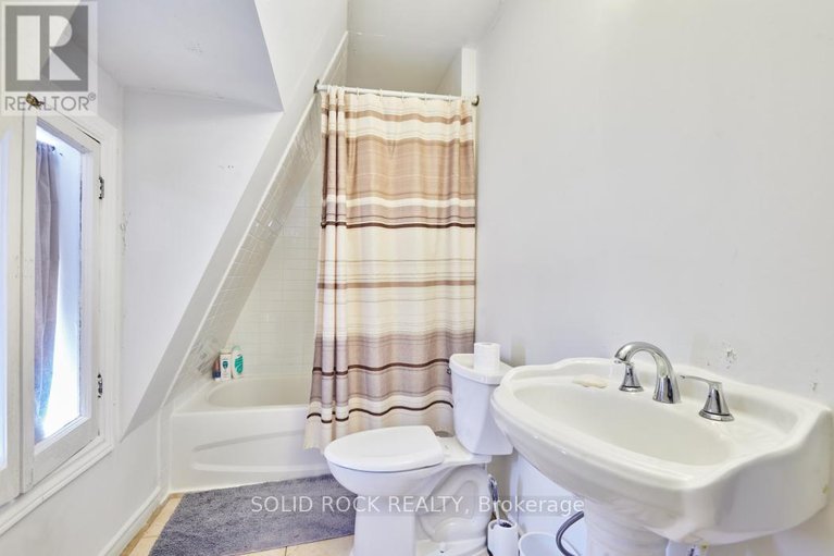 29625820/11049-gilmour-road/south-dundas-matilda-twp/south-dundas/ontario/K0E1C0_31