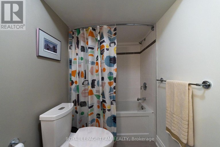 28836024/204-ancaster-avenue/woodroffe/ottawa/ontario/K2B5B3_29