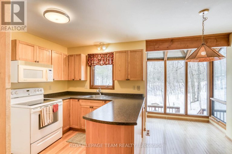 29456140/1814-old-perth-road/mississippi-mills-ramsay-twp/mississippi-mills/ontario/K0A1A0_5