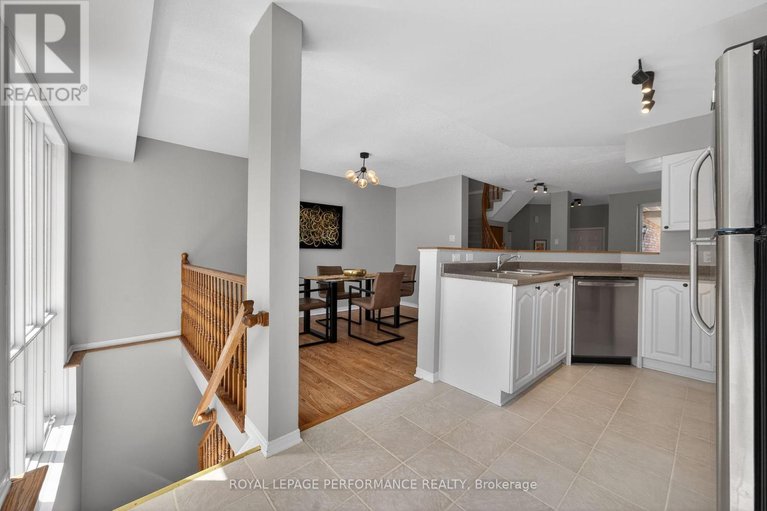 29662790/3835-crowsnest-avenue/quinterra/ottawa/ontario/K1V1K4_18