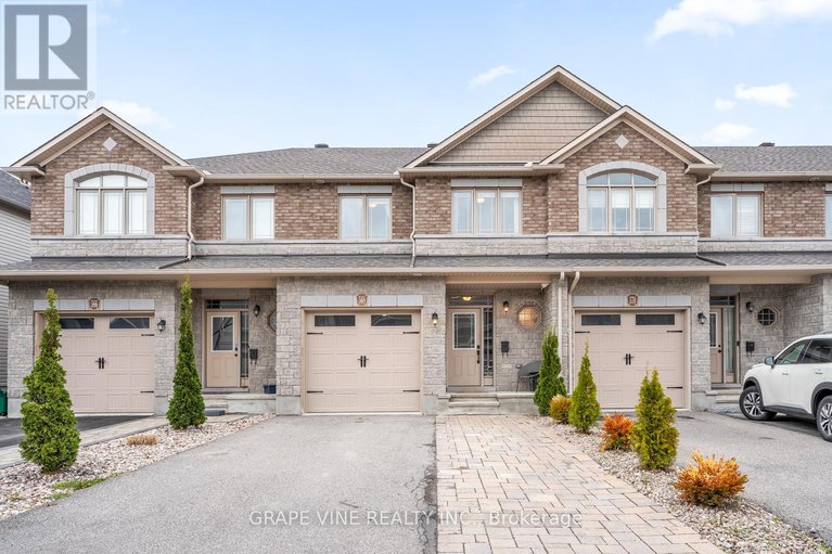 29235823/568-voie-du-pin-rouge-way/mer-bleuebradley-estatesanderson-park/ottawa/ontario/K1W0C4_1