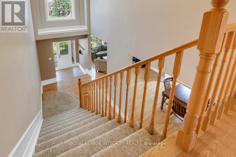 28624550/11-honeywood-court/riverside-southgloucester-glen/ottawa/ontario/K1V1Y4_17