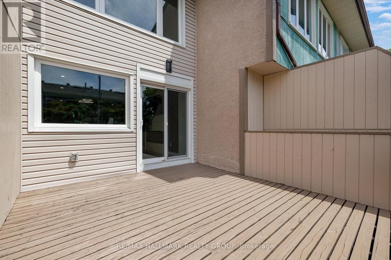 28594235/213-booth-street/west-centre-town/ottawa/ontario/K1R7V4_15