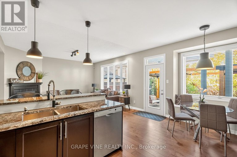 29053953/232-burnaby-drive/stittsville-north/ottawa/ontario/K2S0J9_16