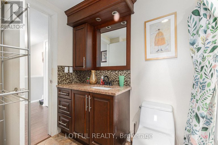 28448993/1134-alenmede-crescent/fairfield-heights/ottawa/ontario/K2B8H3_16