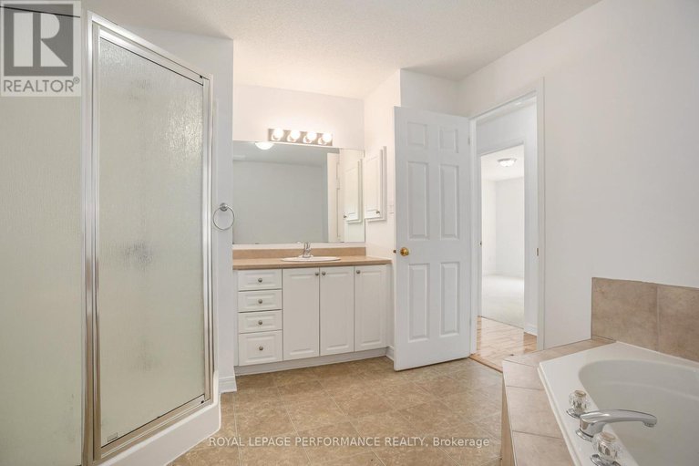 28513867/129-beaumont-avenue/town-of-rockland/clarence-rockland/ontario/K4K1R7_19