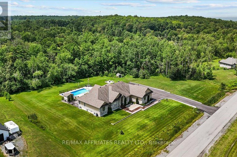 29024438/1610-linkland-court/cumberland-estates/ottawa/ontario/K4C0A5_46