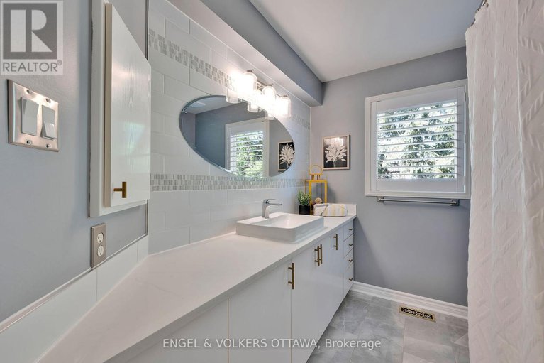28974402/5-wynridge-place/emerald-meadowstrailwest/ottawa/ontario/K2M2S9_35