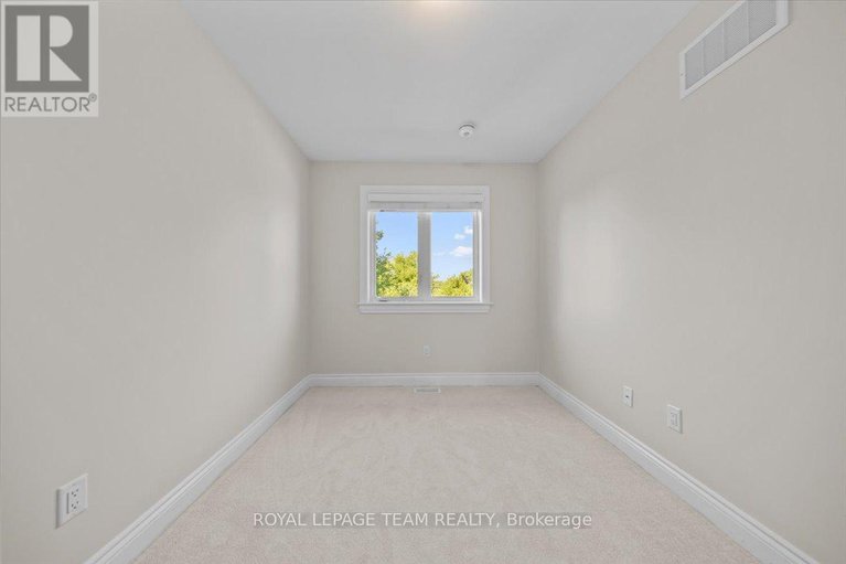 28774616/227-bert-hall-street/arnprior/arnprior/ontario/K7S0H1_30