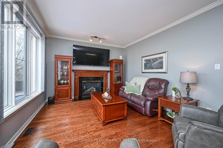28233202/4191-wolfe-point-way/riverside-southgloucester-glen/ottawa/ontario/K1V1P5_13
