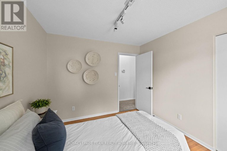 29003717/968-walkley-road/riverside-park-south/ottawa/ontario/K1V6R3_18