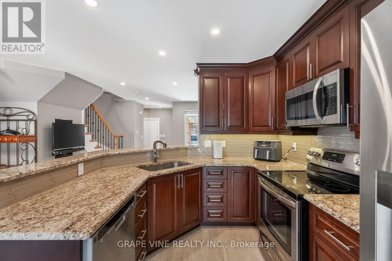 29672102/142-college-circle/castle-heights/ottawa/ontario/K1K4S1_13