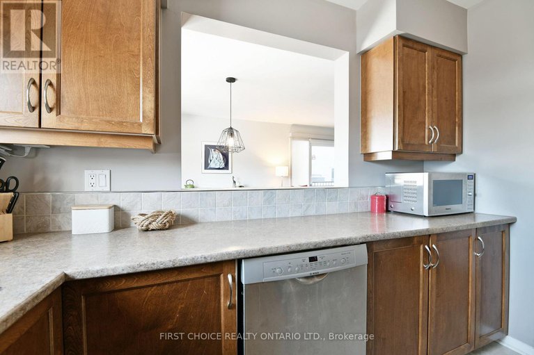28951963/104-175-woodbine-place/old-ottawa-south/ottawa/ontario/K1S5M8_14