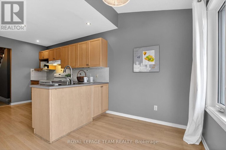 29460136/21-baton-court/katimavik/ottawa/ontario/K2L4C8_20