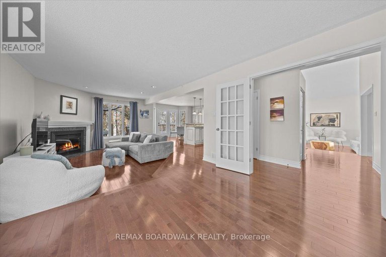 29312529/1367-talcy-crescent/fallingbrookridgemount/ottawa/ontario/K4A3C4_21