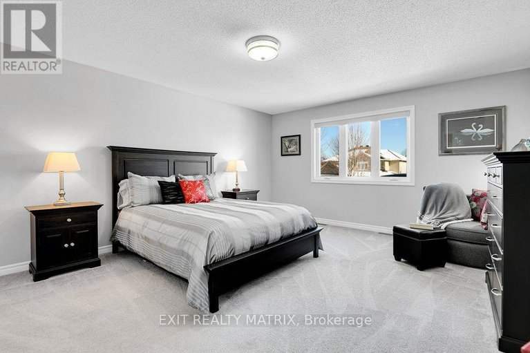 29484589/106-cobblestone-drive/village-of-russell/russell/ontario/K4R0B2_16