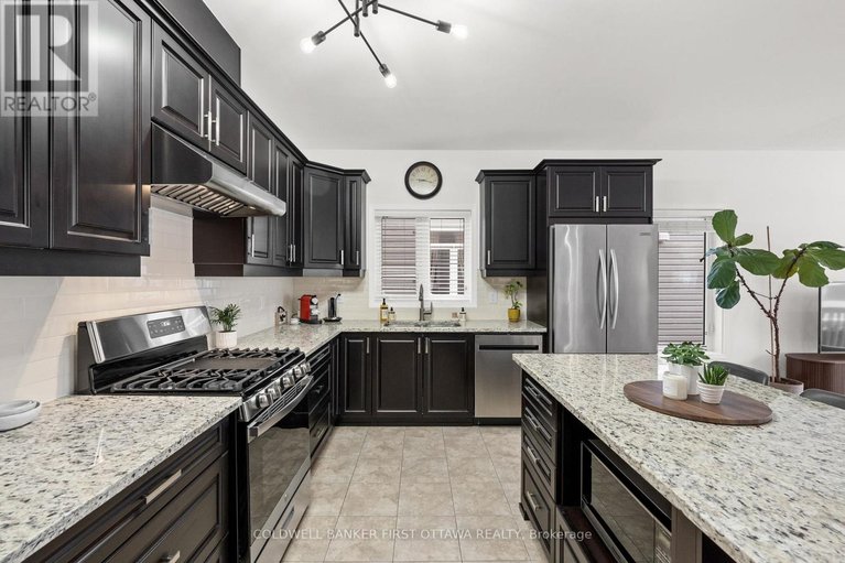 29585353/220-dave-smith-crescent/riverside-southgloucester-glen/ottawa/ontario/K4M0B7_13