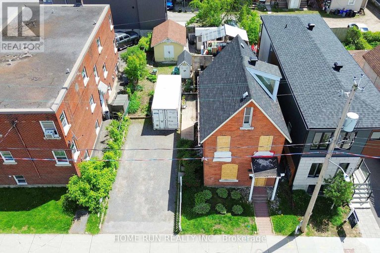 28556668/402-arlington-avenue/west-centre-town/ottawa/ontario/K1R6Z6_9