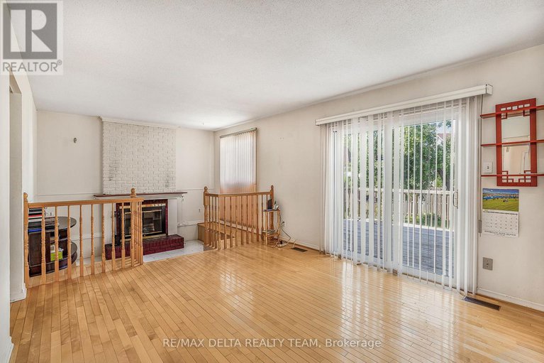 28836365/6321-fortune-drive/convent-glen-north/ottawa/ontario/K1C2A4_20