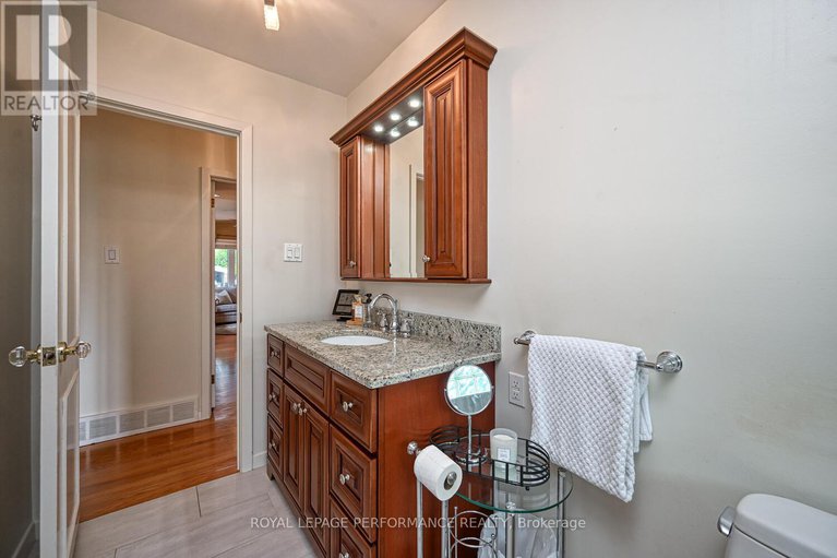 28652645/3025-linton-road/riverside-park-south/ottawa/ontario/K1V8H1_23