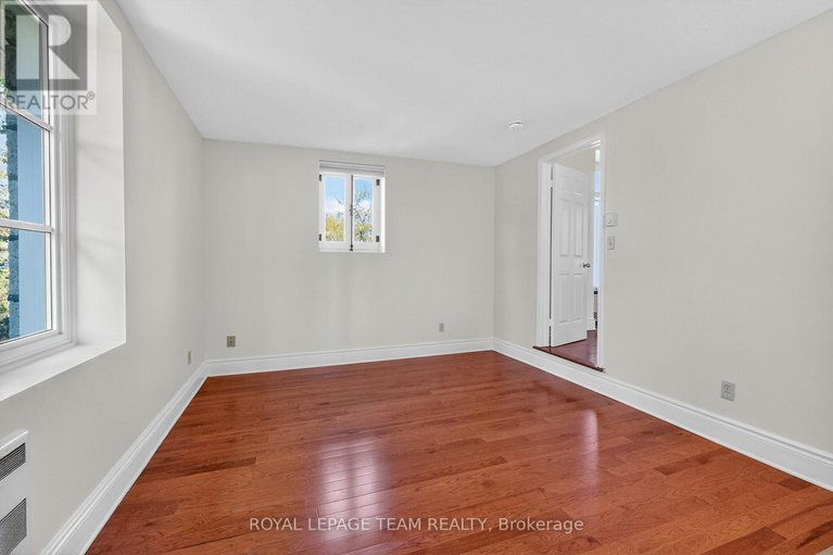 28946487/6-635-richmond-road/woodroffe/ottawa/ontario/K2A0G6_26