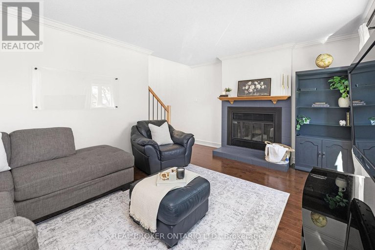 29653465/2058-wildflower-drive/queenswood-heights-south/ottawa/ontario/K1E3R3_26